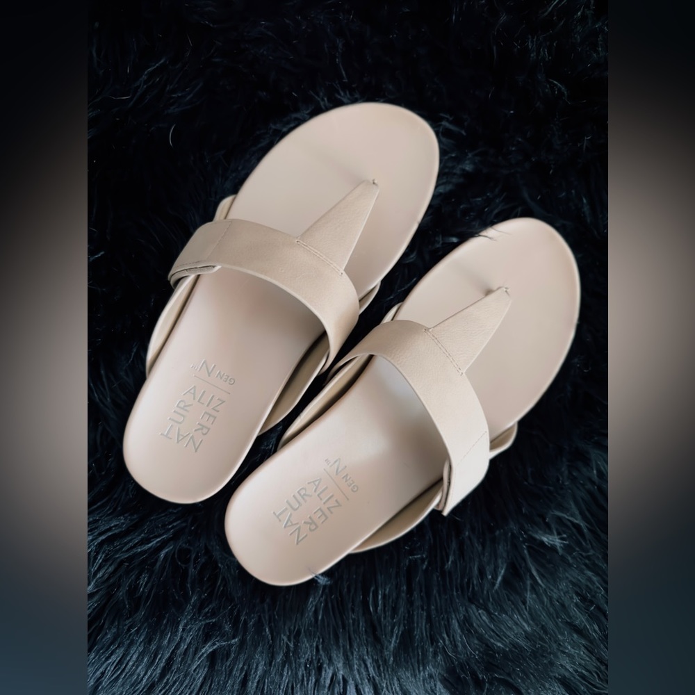 NATURALIZER GENN TWIRL SANDAL